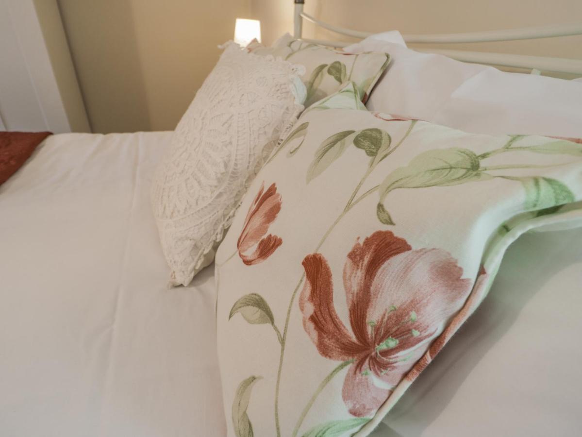 Appartamento Robins Nest Whitby Esterno foto